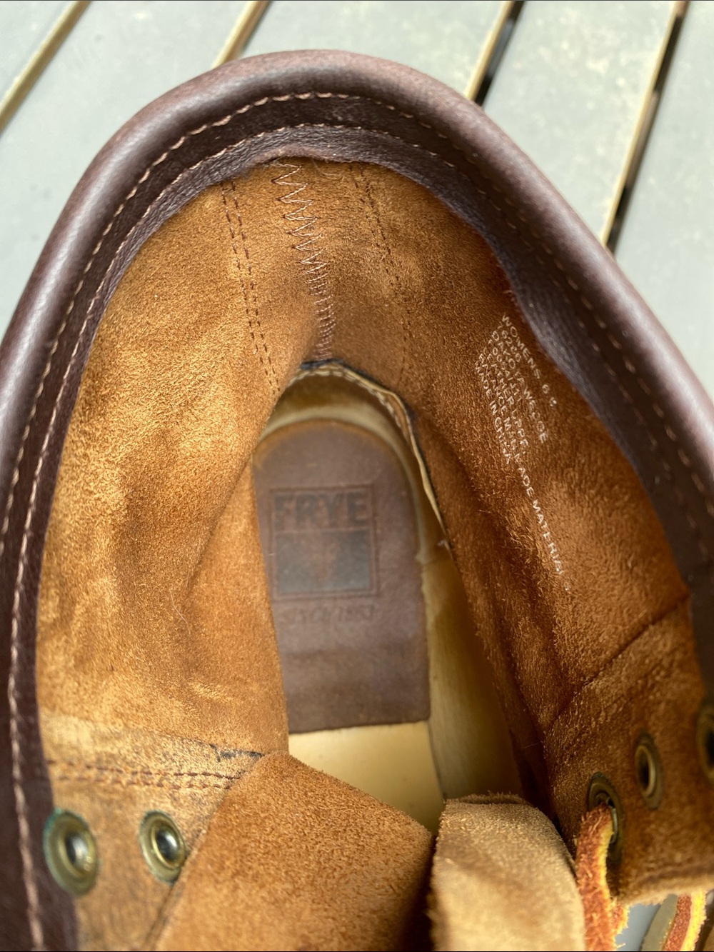 Frye women’s Tan Dakota Suede Moc Toe Lace-Up Boots. - Picture 2 of 13